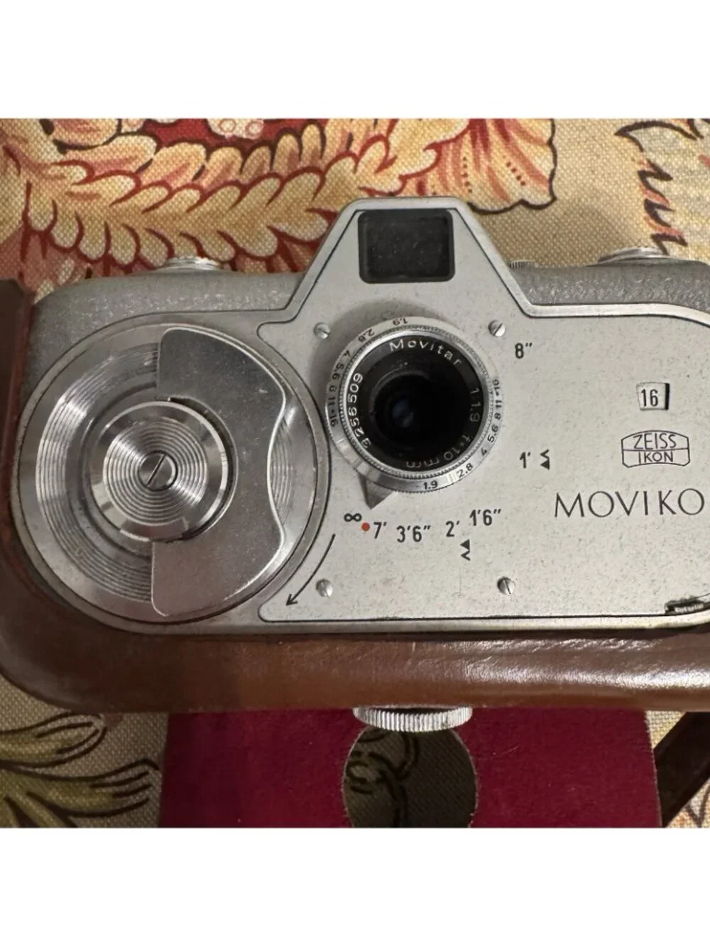 VTG Zeiss Ikon Movikon 8 8mm Film Movie Camera Movitar 10mm f/1.9 Germany 1952